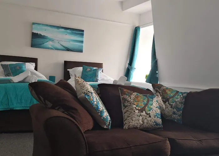 Mutley Plain Central Entire Place 3 Bedrooms